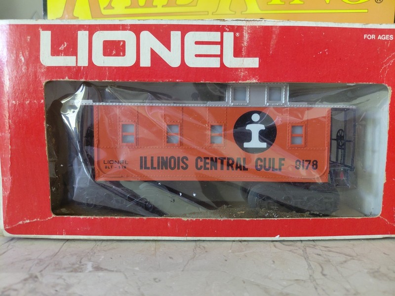 Vintage (1976) Lionel 6-9178  Illinois Central Gulf Lighted Caboose 9178