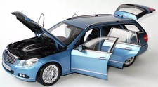 Minichamps Mercedes E-Class S212 Estate Light Blue 1:18 Dealer Edition Rare!