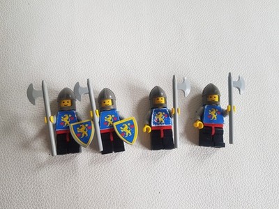 LEGO 1592 Town Square Castle Knights 1983 lot konvulat shields & axe halberd #1