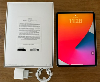 Apple iPad Pro 11-inch (2. Generation, A2228) 128GB Wi-Fi Silver