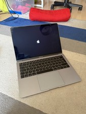 2018 Apple MacBook Air 13-inch 256GB SSD 8GB RAM Core i5 - Excellent Condition