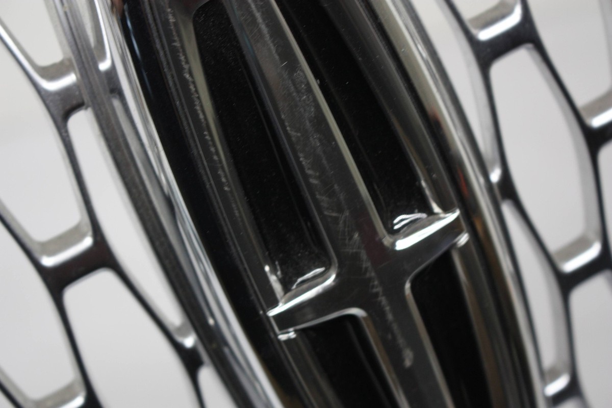 OEM Upper Grille Insert with Illuminated Emblem For Lincoln