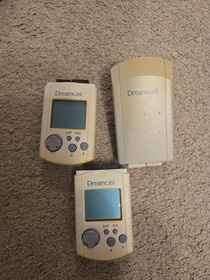 Sega Dreamcast Console with 2 Controllers, VMU, 7 Games, Including Manuals