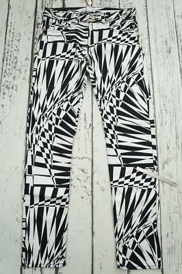 New VERSACE x H&M Collaboration Mens Zebra Black White W31 New VERSACE x H&M Collaboration Mens Zebra Black White W31