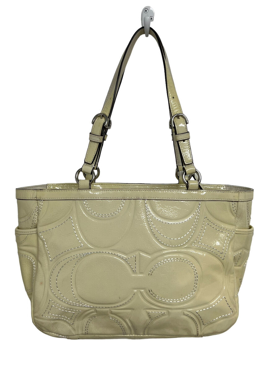 Coach F18326 Cream Patent Leather Zip closure Gallery Tote Coach F18326 Cream Patent Leather Zip closure Gallery Tote