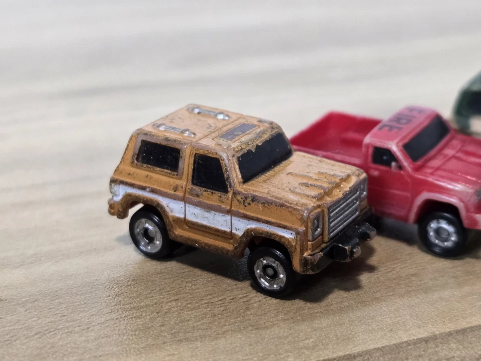 Vintage Micro Machines RARE Cars Vans Bundle Job Lot 80's 90's X5 Ambulance Fire — 第 4/4 张图片