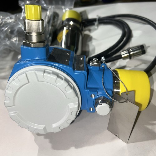 ENDRESS & HAUSER DELTAPILOT S FMB70 SENSOR SWITCH/FLOWMETER - Picture 8 of 9