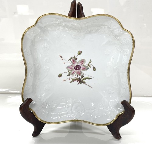 Pair Antique Chamberlain Worcester Relief Molded Floral Dessert Dishes, c 1820s - Picture 8 of 14