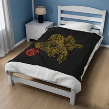 L'AMOUR DE SOI Dragon's Embrace Plush Blanket