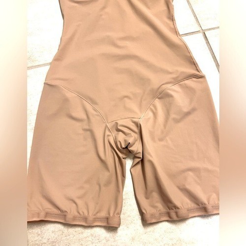 NWT Doll House Moderate Control Shapewear Flawless Finish Mid-Thigh Bodysuit M - Picture 4 of 10