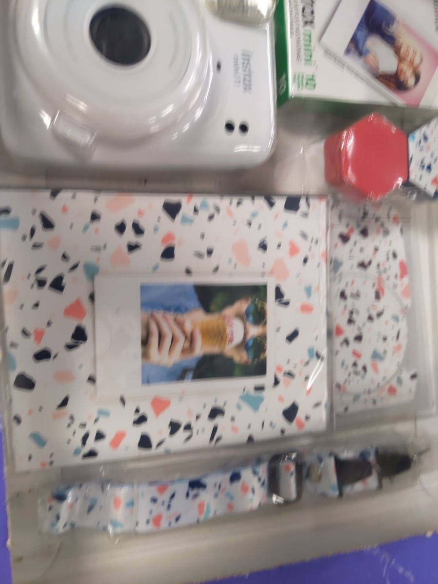 Fujifilm Instax Mini 11 Instant Camera Gift Set - New In Box Extra