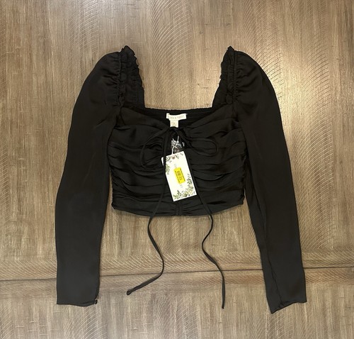 Chelsea & Violet Black Long Sleeve Cropped Ruched Tie Front Top Women’s Size 2 - Picture 18 of 18