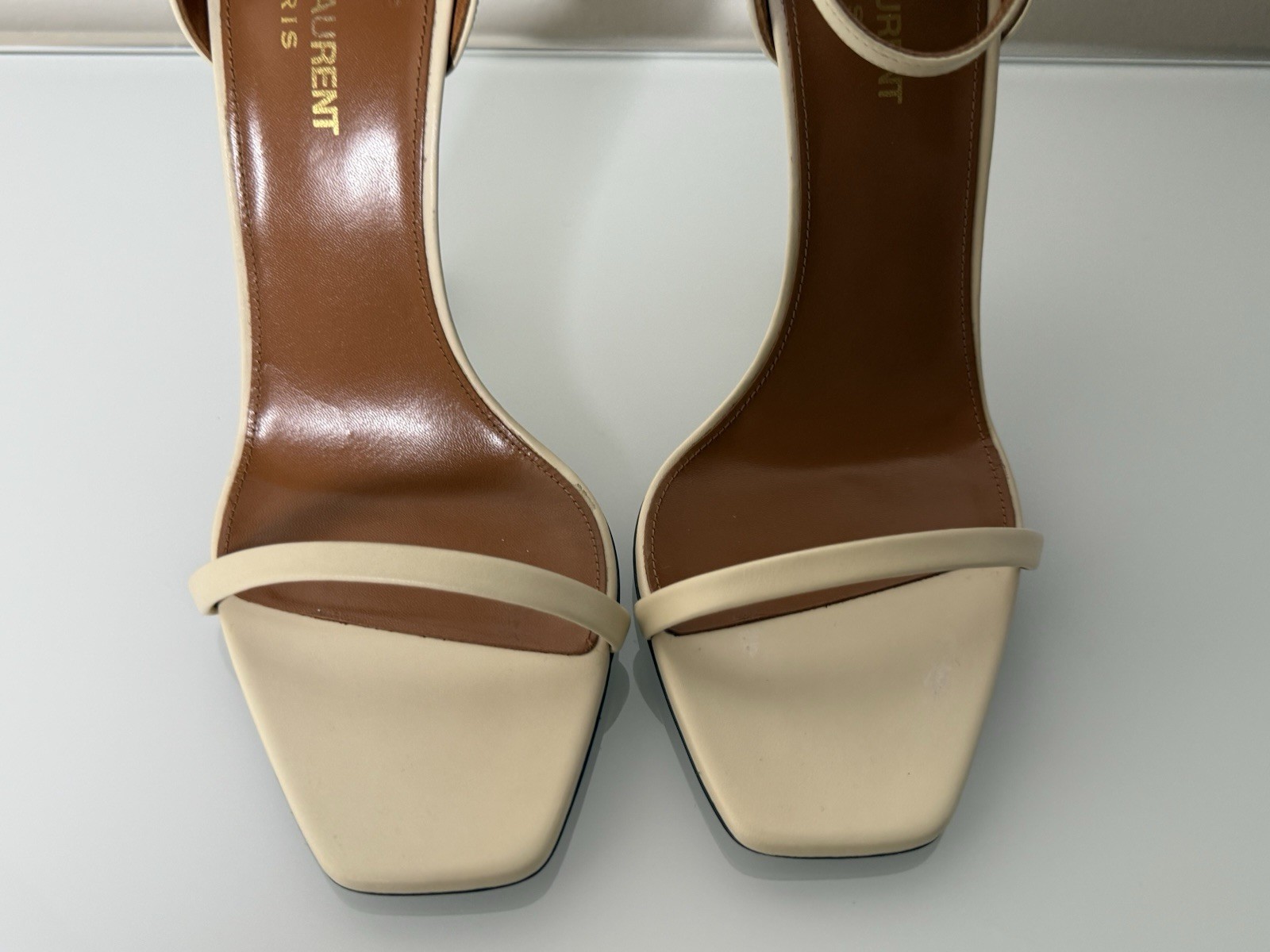 $1.290 Saint Laurent OPYUM YSL sandalo con cinturino alla caviglia tacco vero beige taglia 39 5 EU