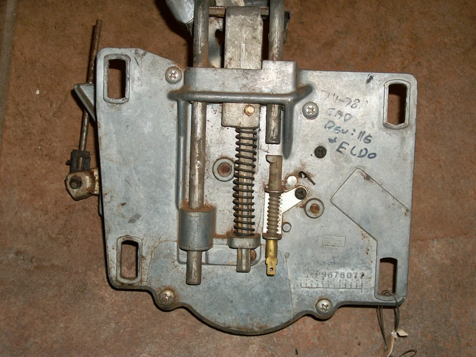 Cadillac Eldorado 1974-78 maletero eléctrico montaje de motor desmontable Foto 3 de 4