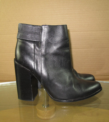 & OTHER STORIES Ankle Boots Women's Y2K Chunky Heel Black Leather Size 9