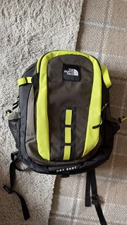 The North Face Hot Shot Daysack Backpack Green Hiking Travel Bag Pack Used Once