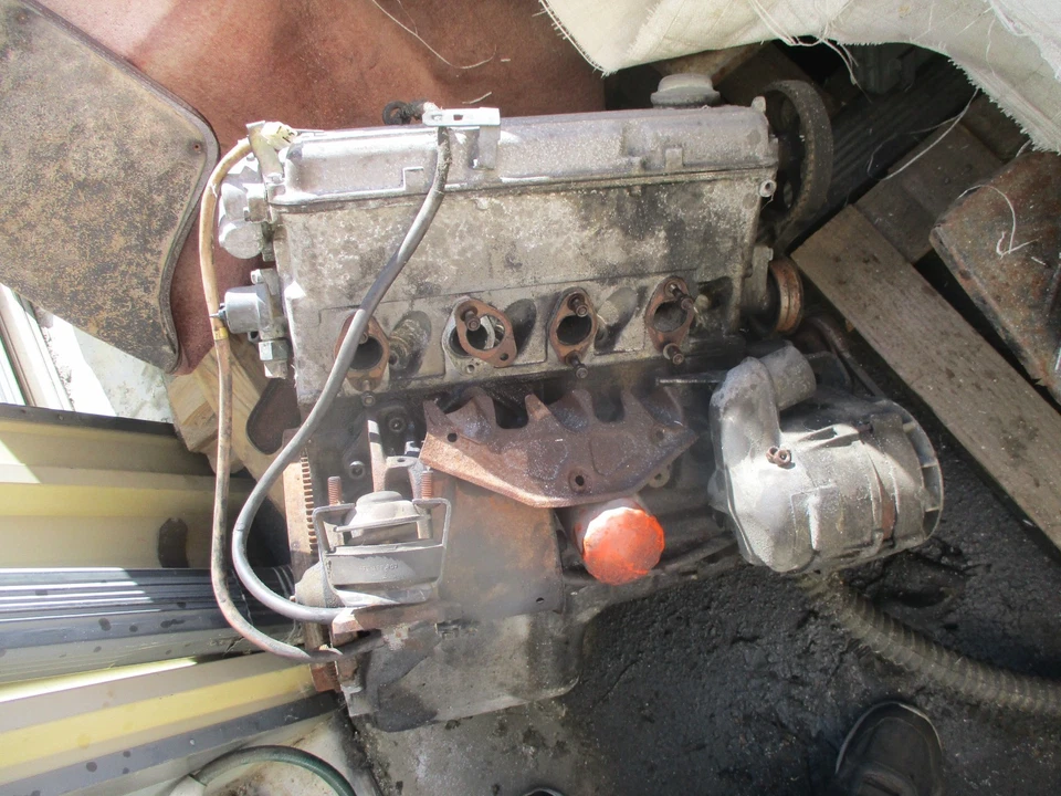 Porsche 924 1977-1979 motor usado como en la foto motor especial original sin probar Foto 2 de 4