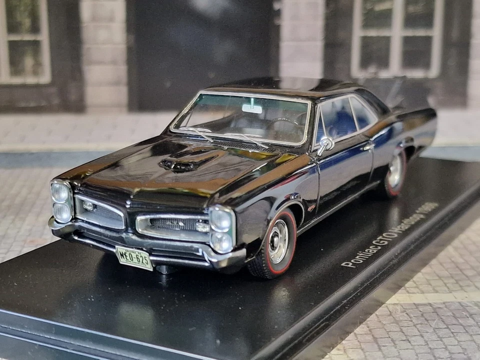 1/43 NEO SCALE MODELS - PONTIAC GTO HARD-TOP 1966 - Immagine 2 di 4