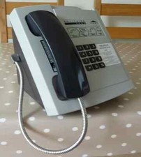 Solitaire 2000 payphone with armoured handset wall type only
