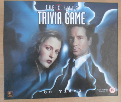 Akte X Quiz Brettspiel Erstausgabe mit VHS Video TV Serie Movie Clips