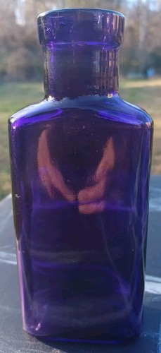Antique Irradiated purple glass cologne No.4711 bottle 7"L 3"W × 1 1/2"H - Picture 5 of 8