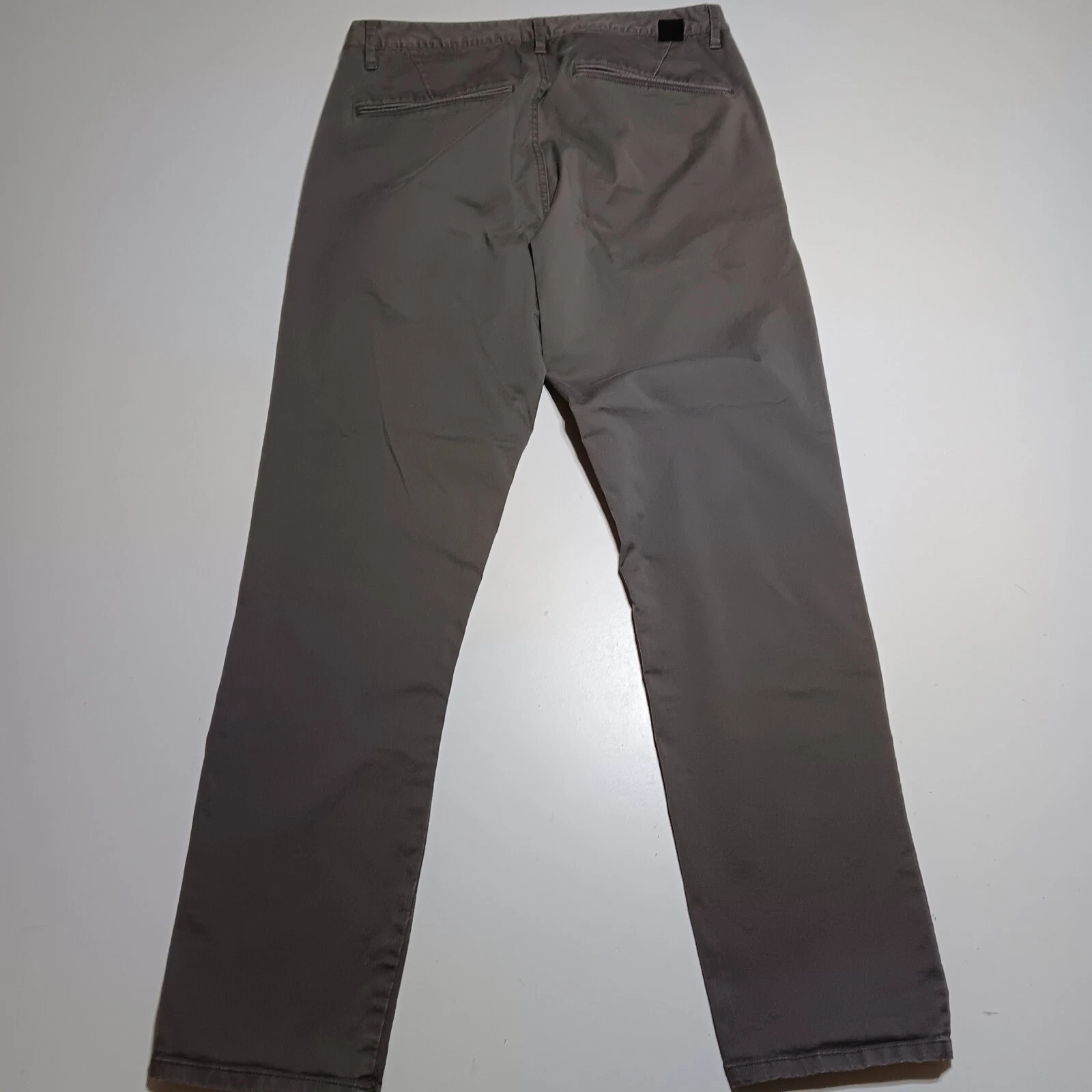 vuori slim casual performance stretch collins chino pants