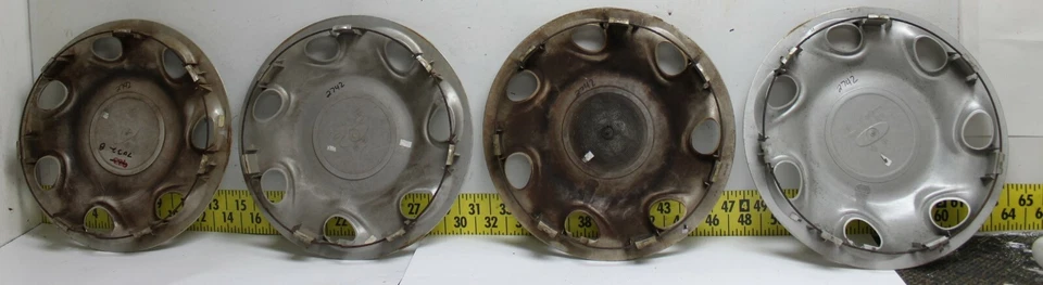 Tapacubos originales Ford 14" cubiertas de rueda F5CZ1130A gris metálico 1994-96 Escort (2742) Foto 4 de 4