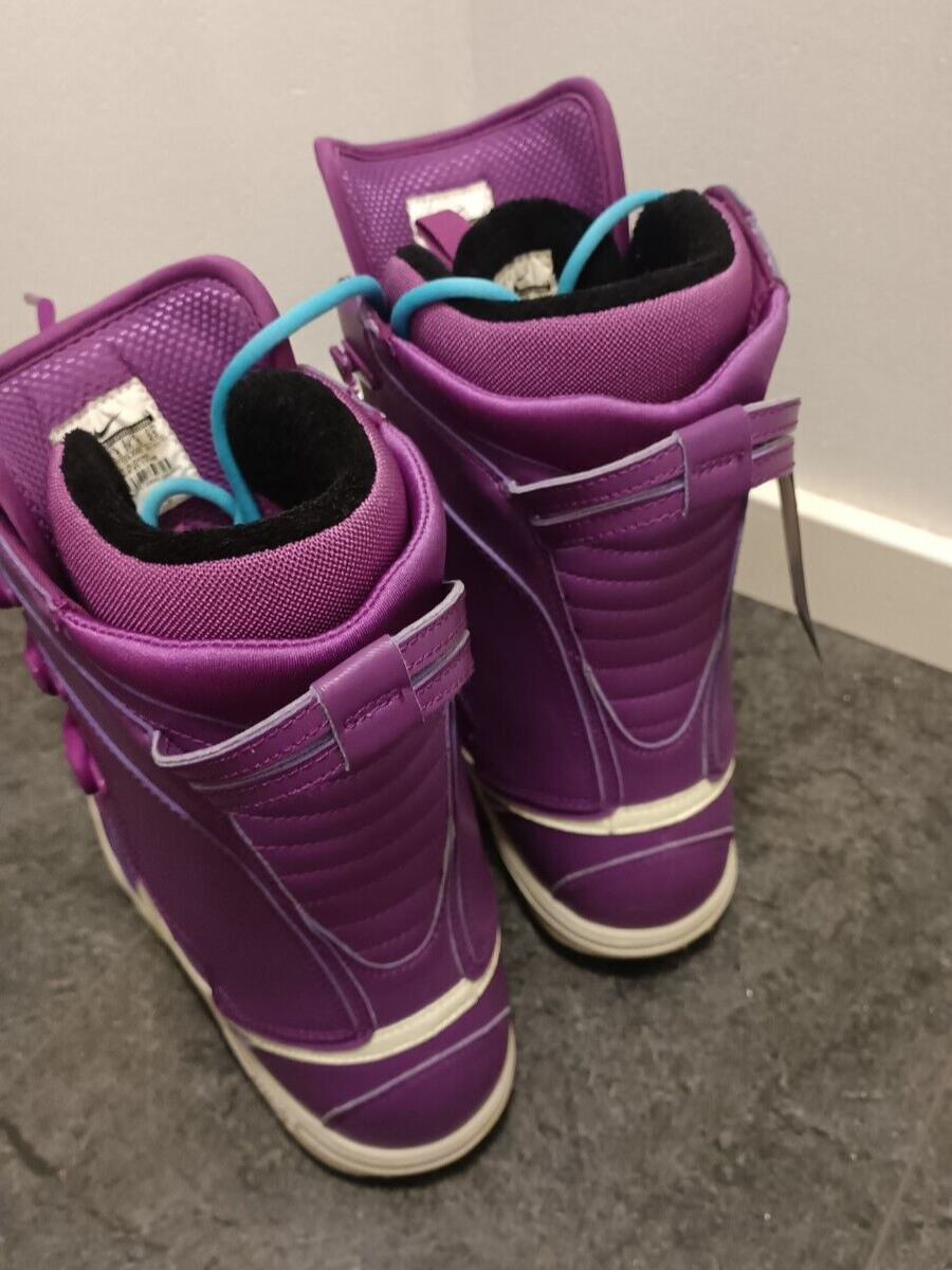 Nike Vapen Purple Snowboard Boots Womens US Size 6, EU 36.5