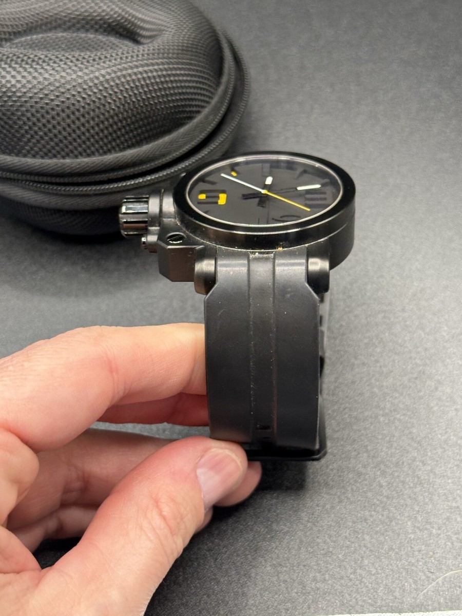 Oakley Gearbox Stealth Black w/Yellow Accents Watch Oakley Gearbox Stealth Black w/Yellow Accents Watch | eBay main image 4