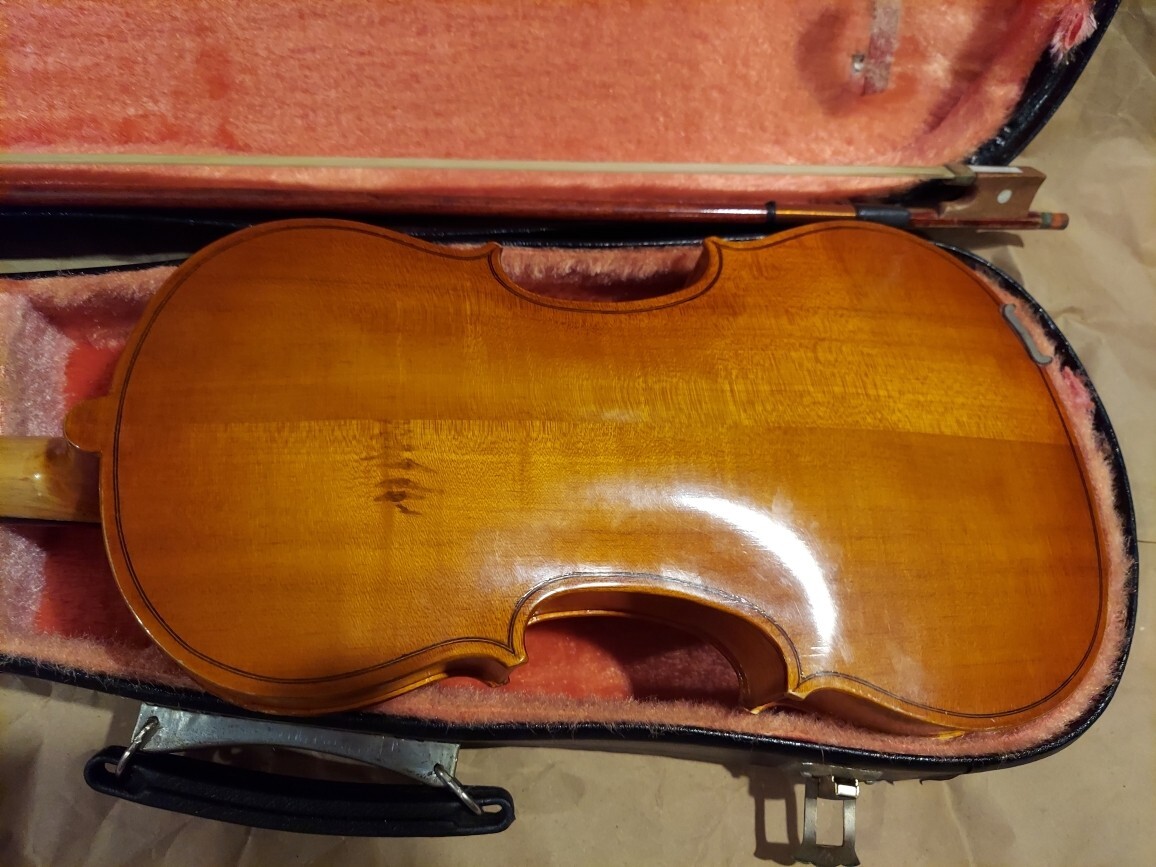 Hsinghai 4/4 violin with case. Very Good Condition | eBay Hsinghai 4/4 violin with case. Very Good Condition | eBay
