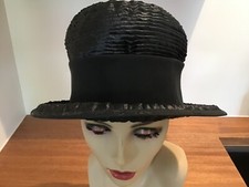 70s VTG MR JOHN JR BLACK LAYERED BOW BRIMMED LADIES HAT. 21.5  CUTE BOHO