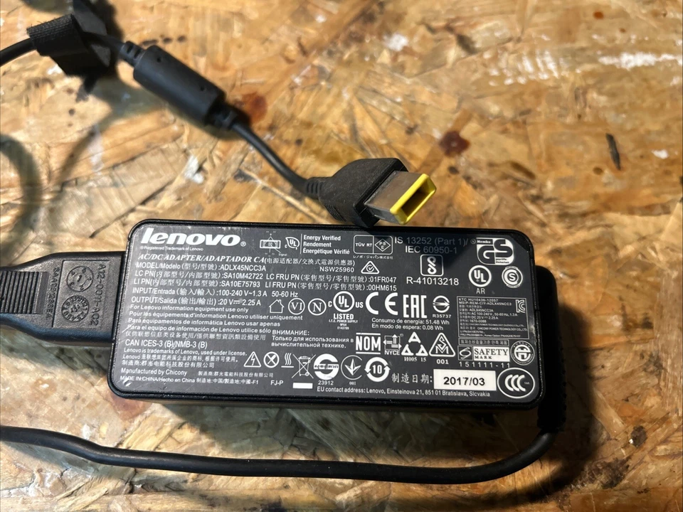 chargeur original Lenovo 45w Modèle: ADLX45NCC3A 20V 2,25A - Photo 1/1