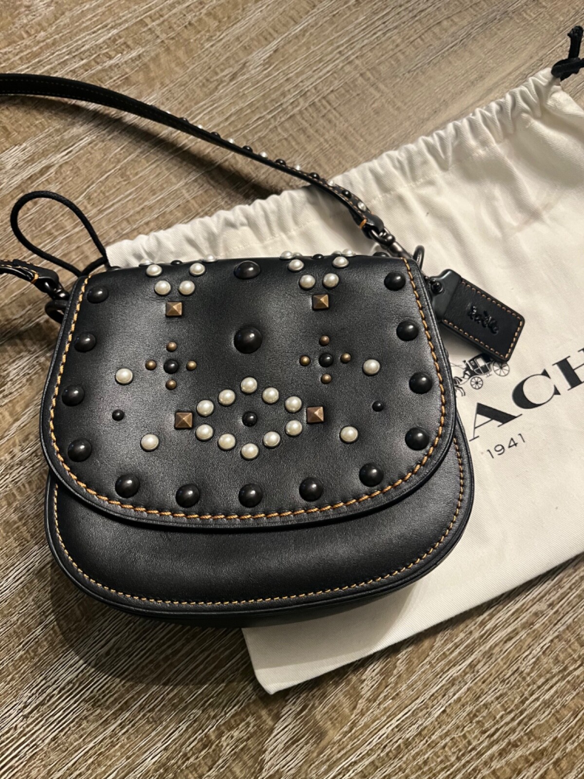 COACH WESTERN RIVETS SADDLE 23 BAG, 20115 Gem