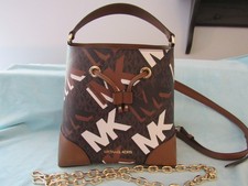 NWOT Michael Kors Mercer Leather Bucket Bag -...