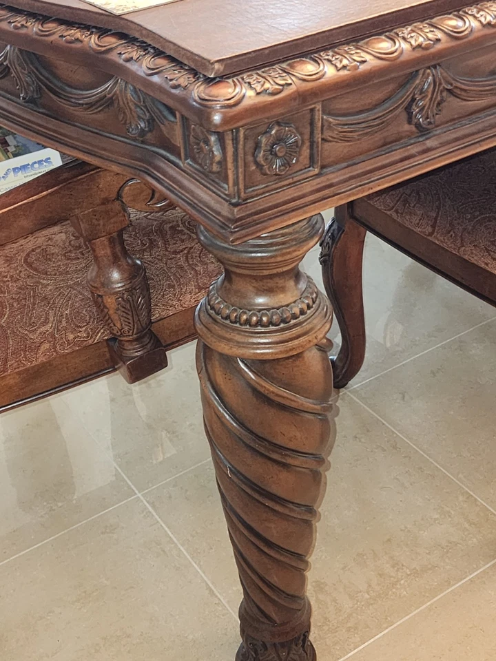 Ashley North Shore Collection, стол с 8 стульями, фарфоровый клатч - Изображение 3 из 4