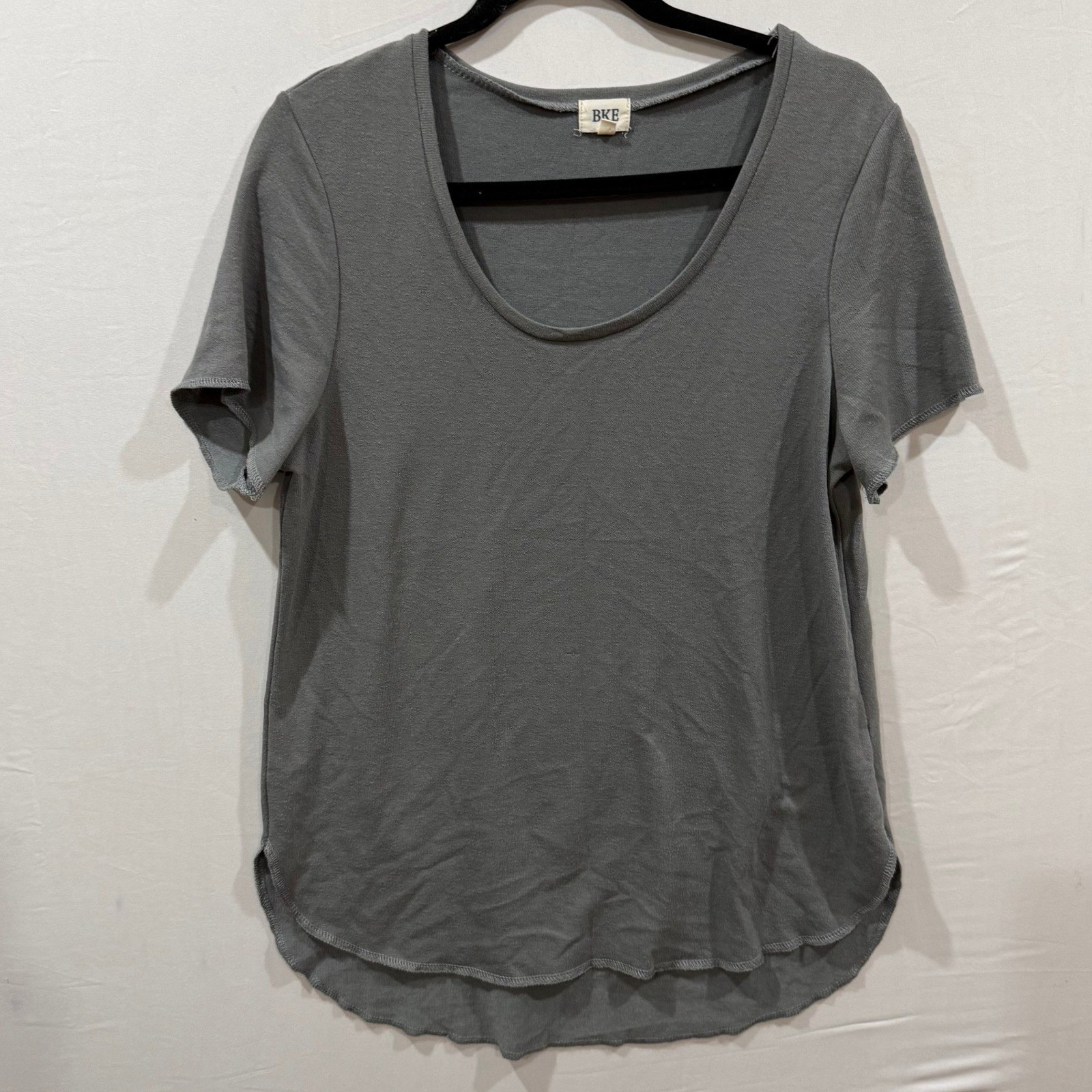 BKE Gray Scoop Neck Short Sleeve Curved Hem Tunic Top Women's Size S