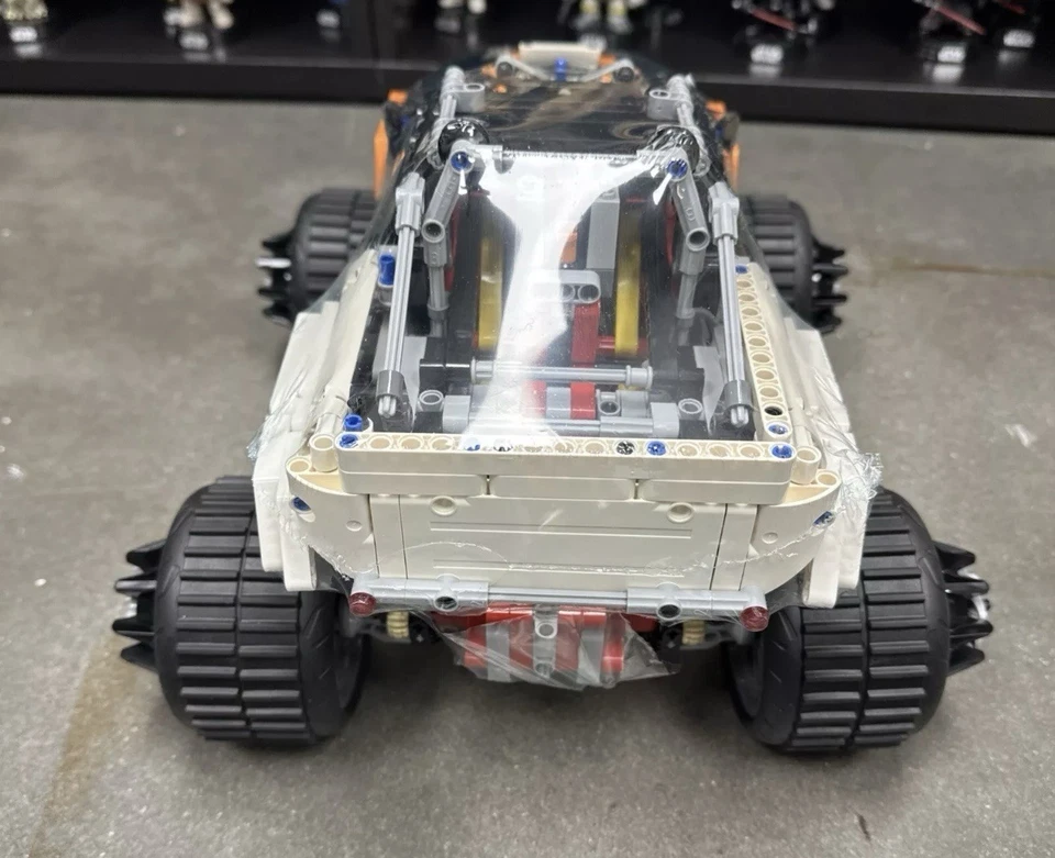 LEGO Technic 9398 4x4 Crawler W/ Remote Custom Wheels - Image 4 of 4