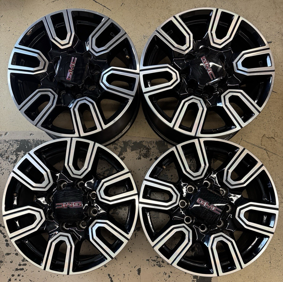 GMC Sierra Denali 2500 3500 2020-2024 OEM Wheel Rim 23377037 5950A W11061