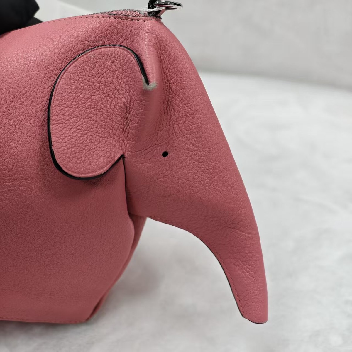 Loewe Elephant Pink Calfskin Elephant-Shaped Crossbody Bag | eBay