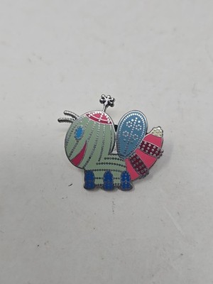 Disney Kingdom Of Cute Series 2 Mystery Main Street Electrical Parade Bee Pin