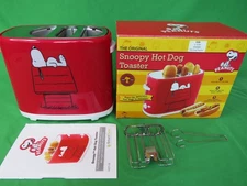 Retro Peanuts Snoopy Hot Dog Toaster Hot Dogs & Buns!