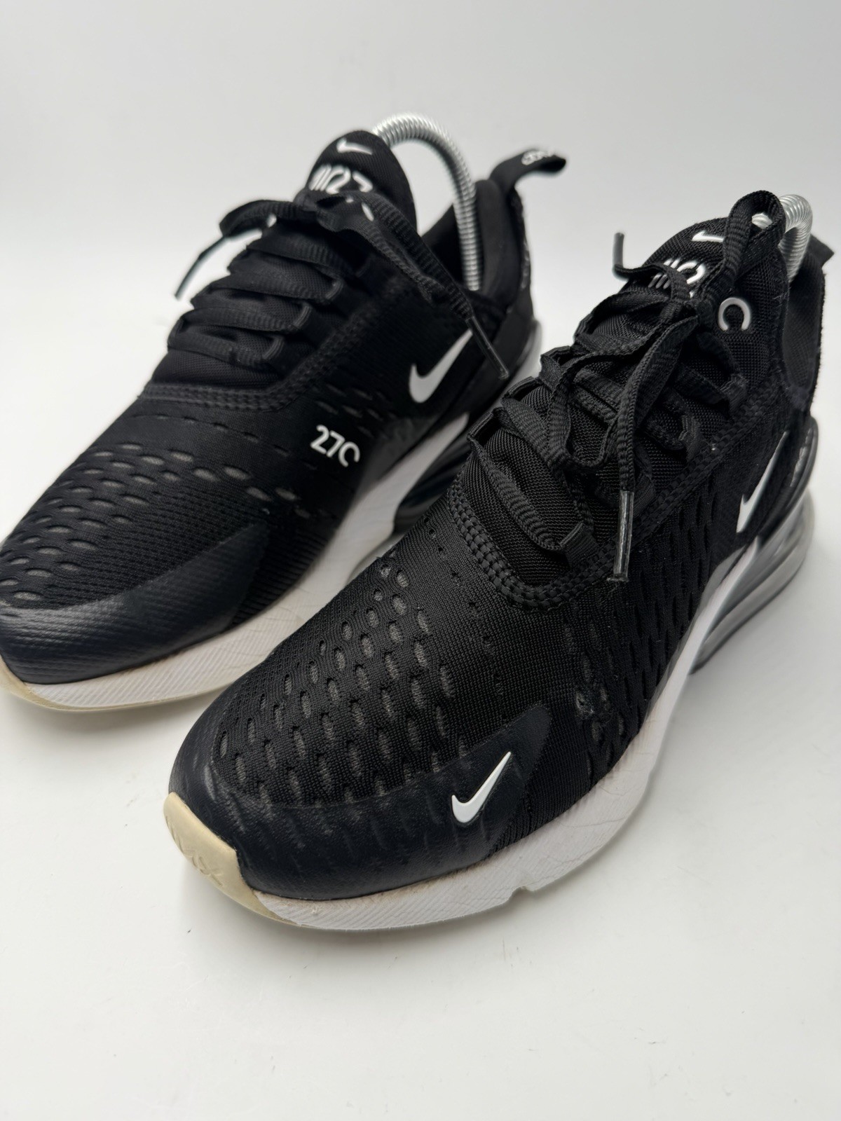 Nike Air Max 270 Shoes Womens Size 7 Athletic Running AH6789-001 Sneakers thumbnail 2