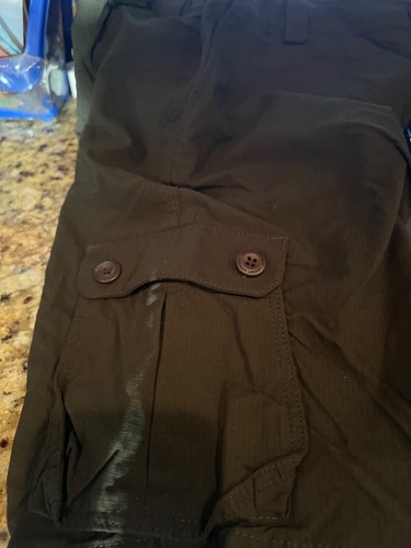 Boy's Under Armour Cargo Shorts with adjustable waist YXL Loose Heat Gear - Picture 3 of 4