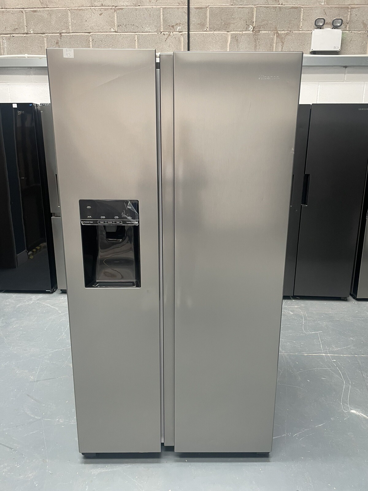 Hisense RS694N4TZF Pureflat 91cm Frost Free American Fridge Freezer Stainless