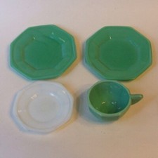 Vintage Akro Agate Child's Dishes 4 Pcs Jadeite and White