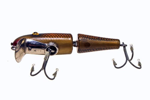 PAW PAW #6416-SJ aka #C416 SMALL JOINTED PIKE CASTER IN NATURAL GOLD SCALE - Picture 4 of 5