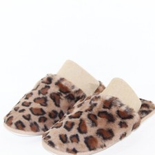 FASHION SLIPPERS womens slip on size 6.5 M leopard print fabric upper NEW