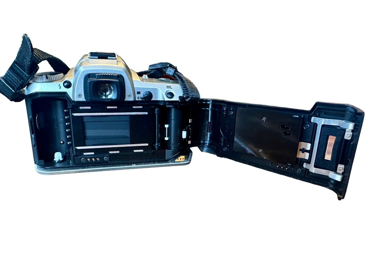 Pentax ZX-7 35mm Film Camera Body Only W/ Strap - For Parts | eBay