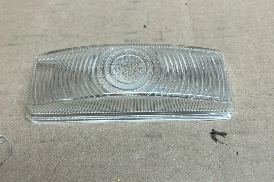 Luz de estacionamiento para automóvil de pasajeros Ford 1953 NORS LENTE REPUESTO Foto 3 de 3