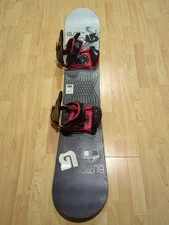 Burton LTR (Learn To Ride) 148 cm snowboard with Burton bindings M fit 8-10.